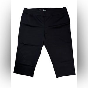 Croft and Barrow Black Effortless Stretch Capri Size 22W